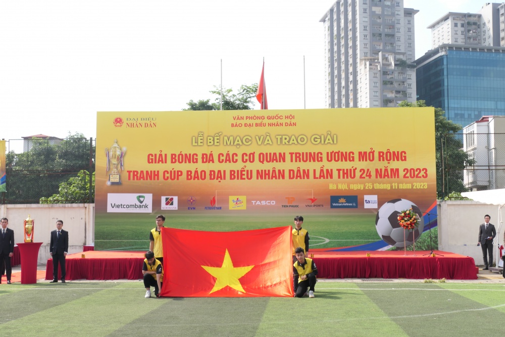 Bế mạc Giải bóng đá các cơ quan Trung ương mở rộng tranh Cúp Báo Đại biểu Nhân dân lần thứ 24 Bế mạc Giải bóng đá các cơ quan Trung ương mở rộng tranh Cúp Báo Đại biểu Nhân dân lần thứ 24