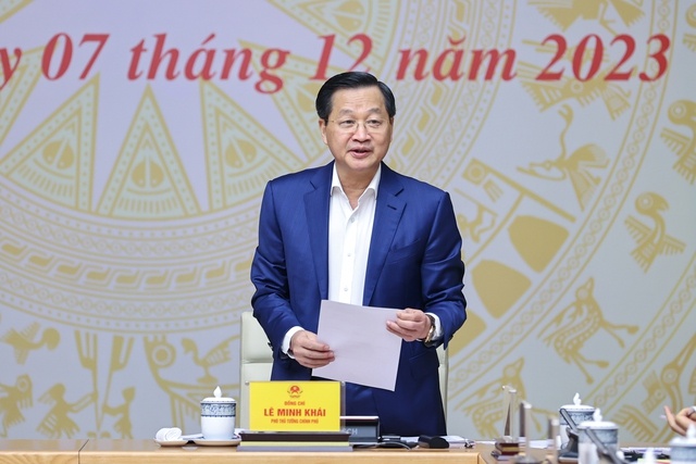 Thủ tướng yêu cầu tiếp tục tiết giảm chi phí, tăng cường chuyển đổi số, giảm lãi suất