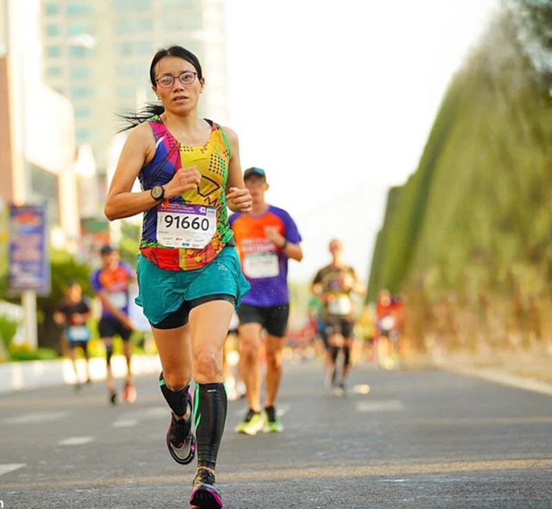 Những 'bóng hồng' truyền cảm hứng chạy bộ Những 'bóng hồng' truyền cảm hứng chạy bộ