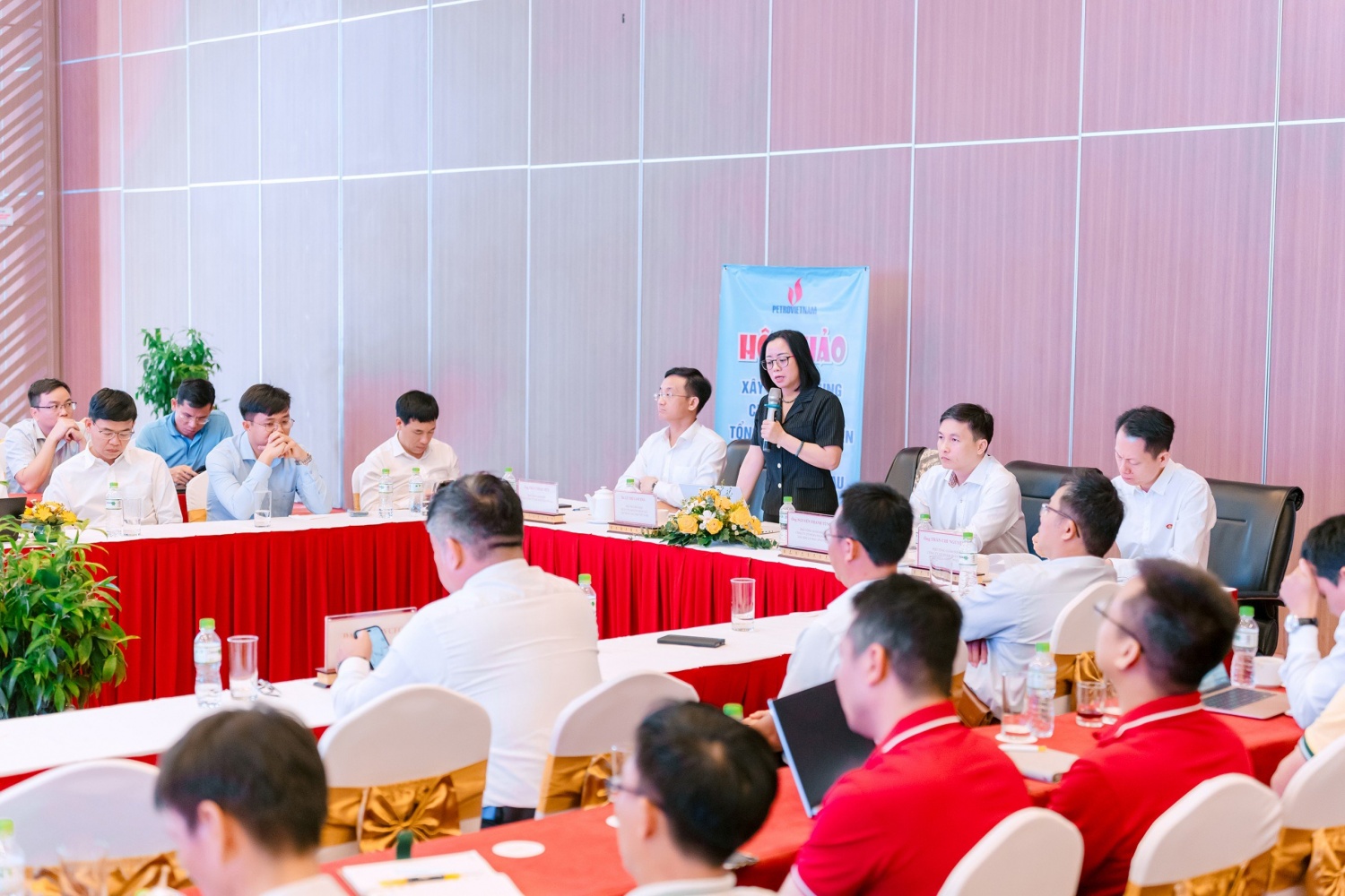 Xây dựng khung chương trình tổng thể phát triển chuyên gia lĩnh vực khâu sau của Petrovietnam Xây dựng khung chương trình tổng thể phát triển chuyên gia lĩnh vực khâu sau của Petrovietnam