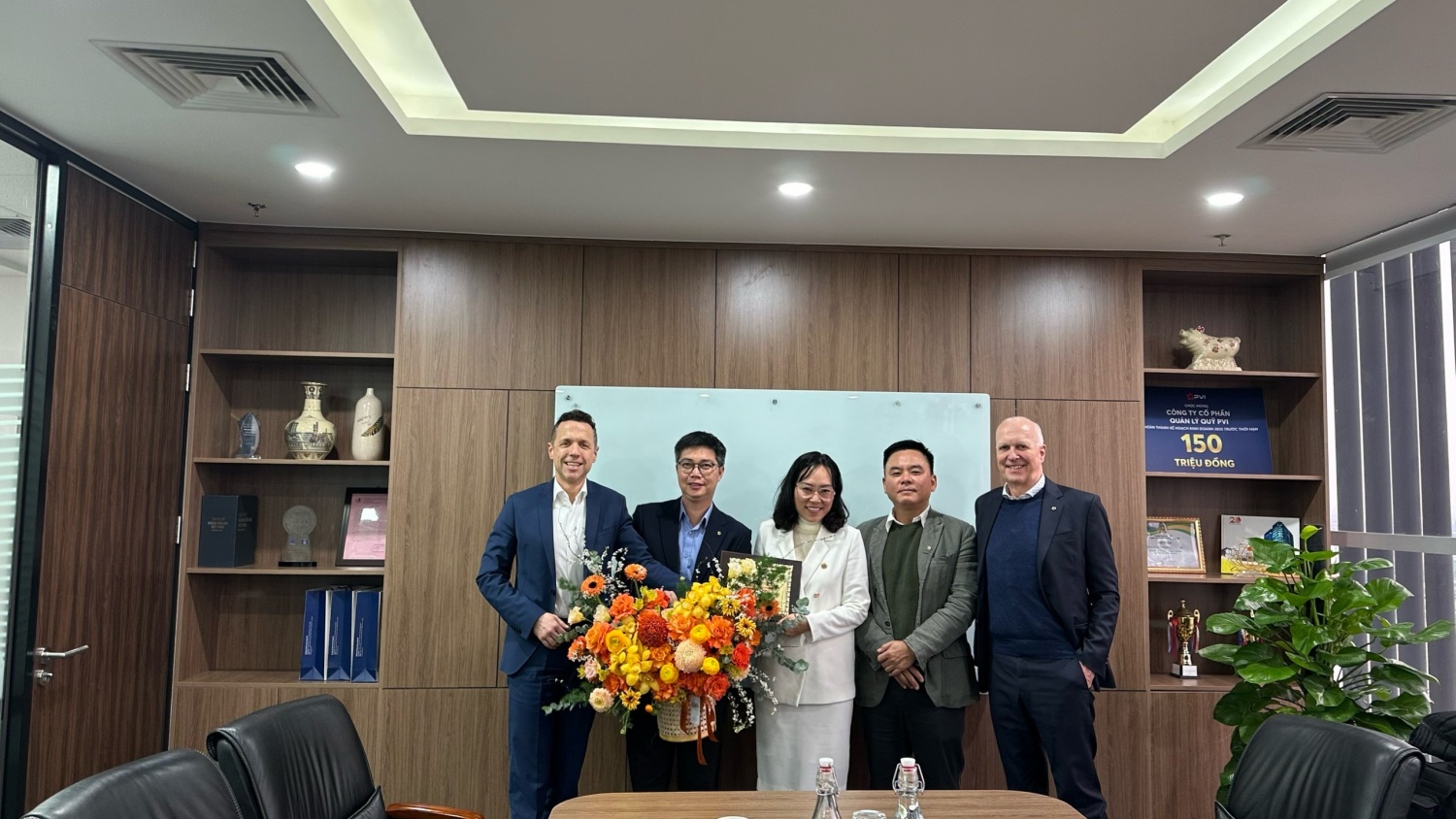 Phái đoàn quan chức cấp cao của Tập đoàn Talanx và HDI Global SE (CHLB Đức) đến thăm và làm việc tại PVI