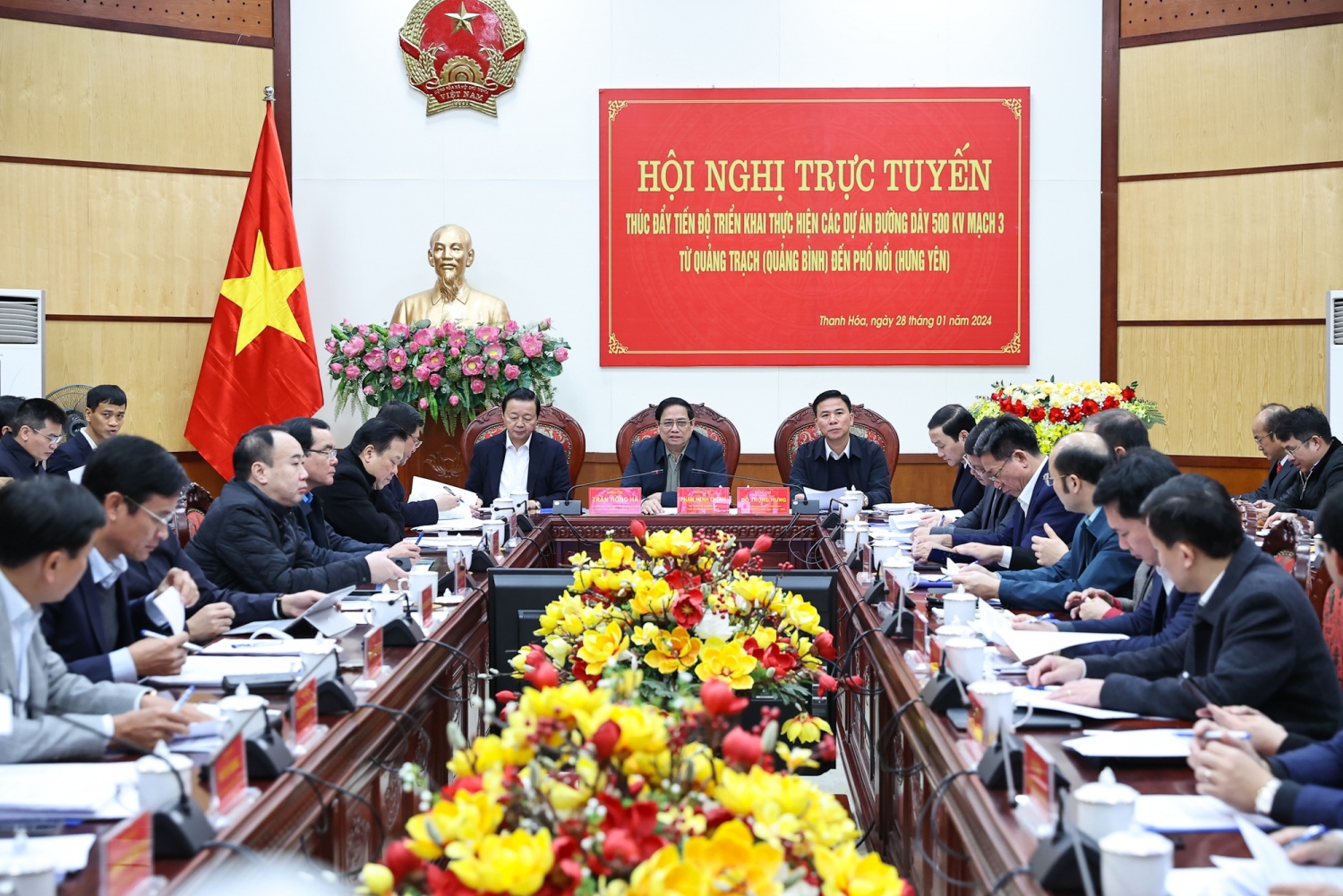 Thủ tướng chủ trì Hội nghị với 9 tỉnh đốc thúc tiến độ đường dây 500kV mạch 3