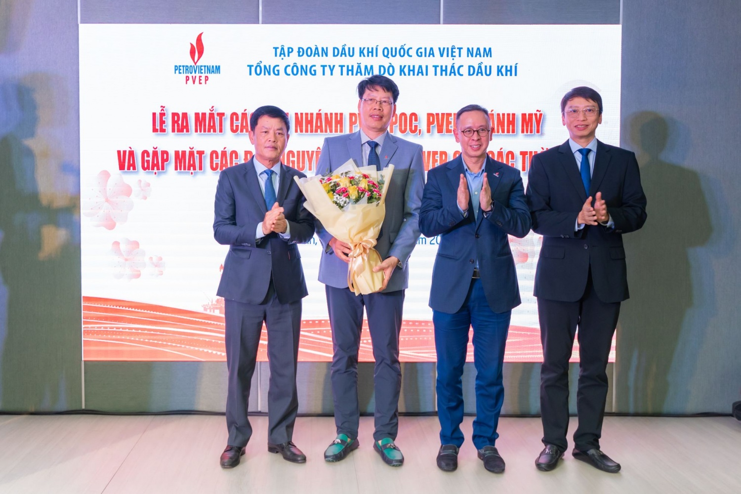 PVEP ra mắt Chi nhánh và gặp mặt nguyên lãnh đạo PVEP qua các thời kỳ khu vực phía Nam