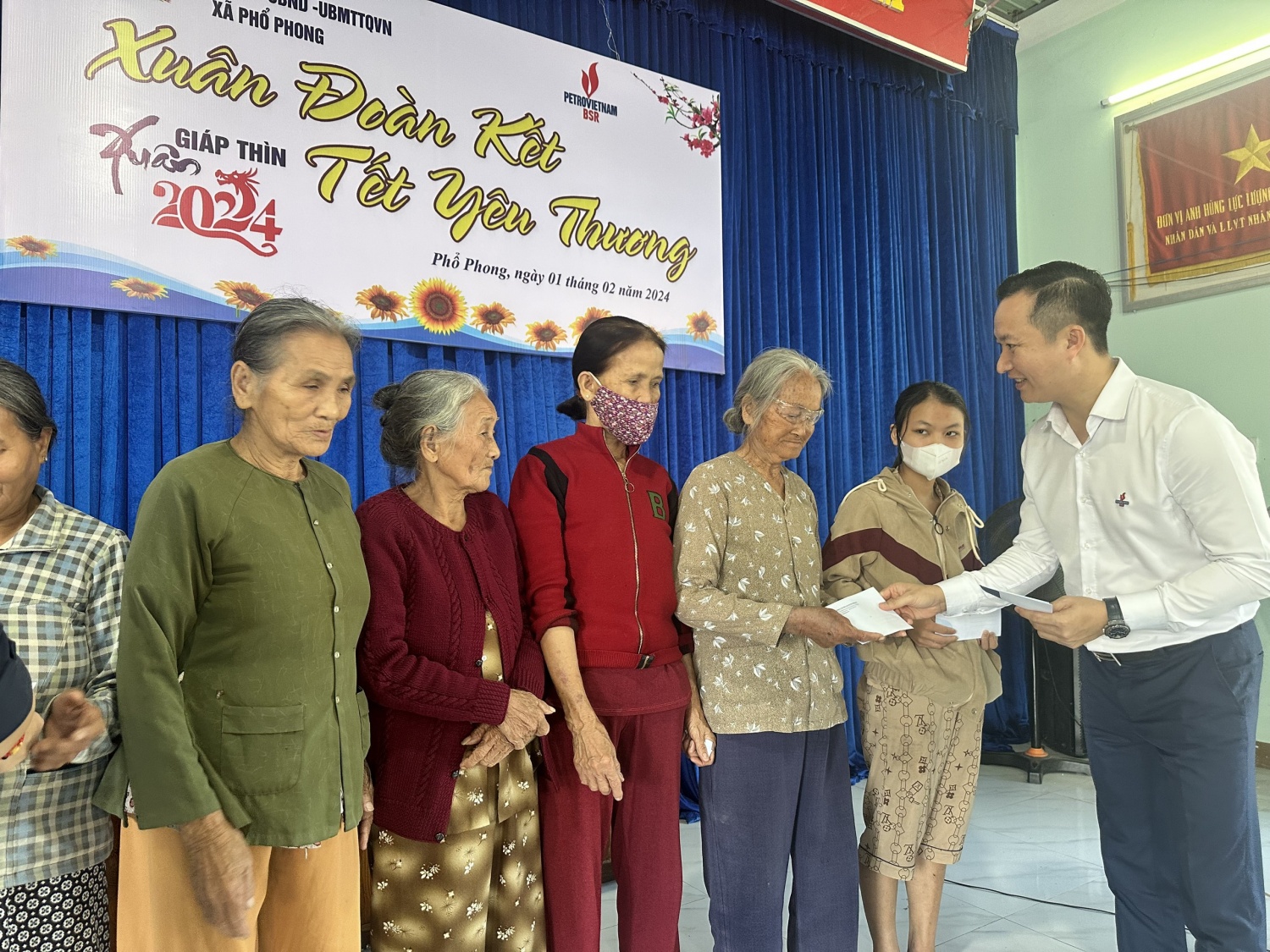 BSR tổ chức nhiều chương trình Tết vì người nghèo cho người dân có hoàn cảnh khó khăn trên cả nước