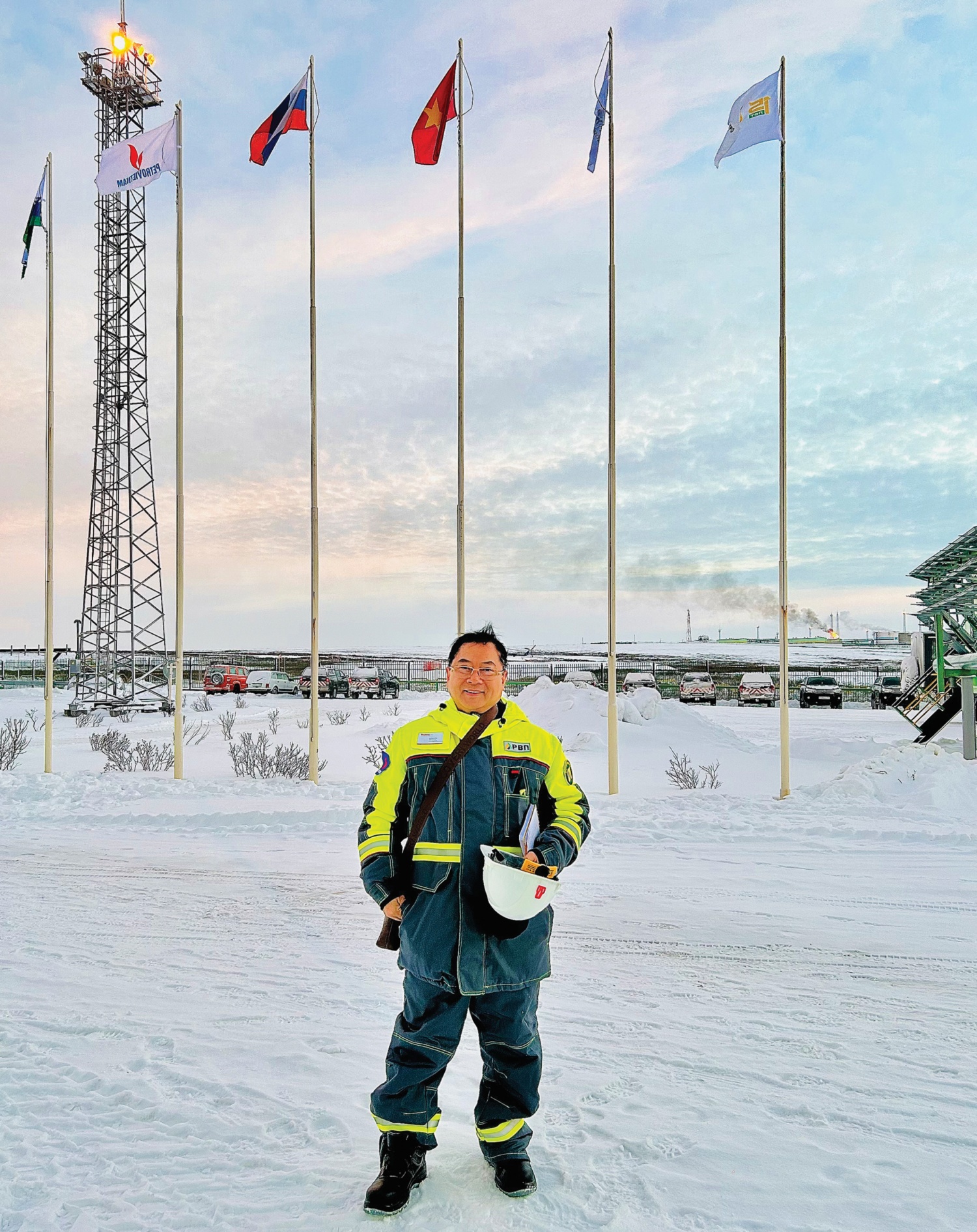 Cờ ta bay giữa Cực Bắc địa cầu