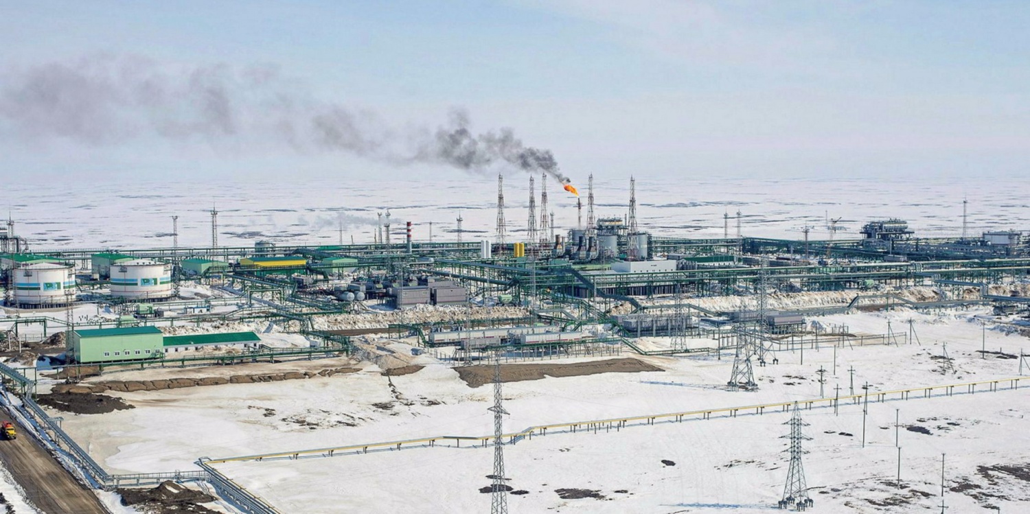 Cờ ta bay giữa Cực Bắc địa cầu