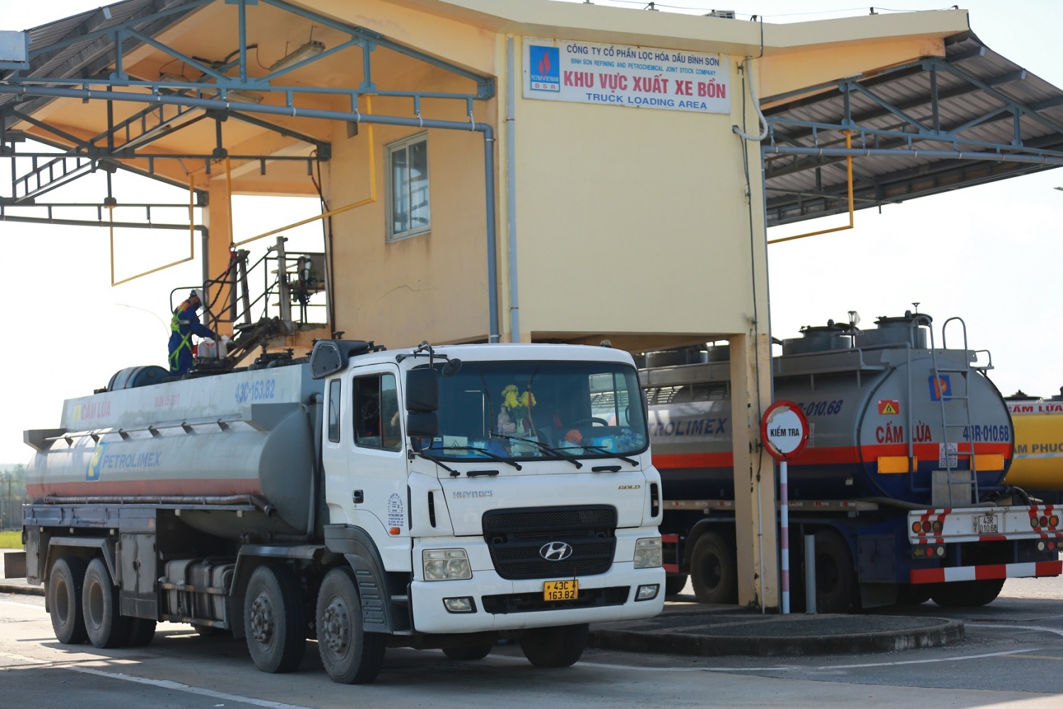 Những ngày cận Tết ở NMLD Dung Quất