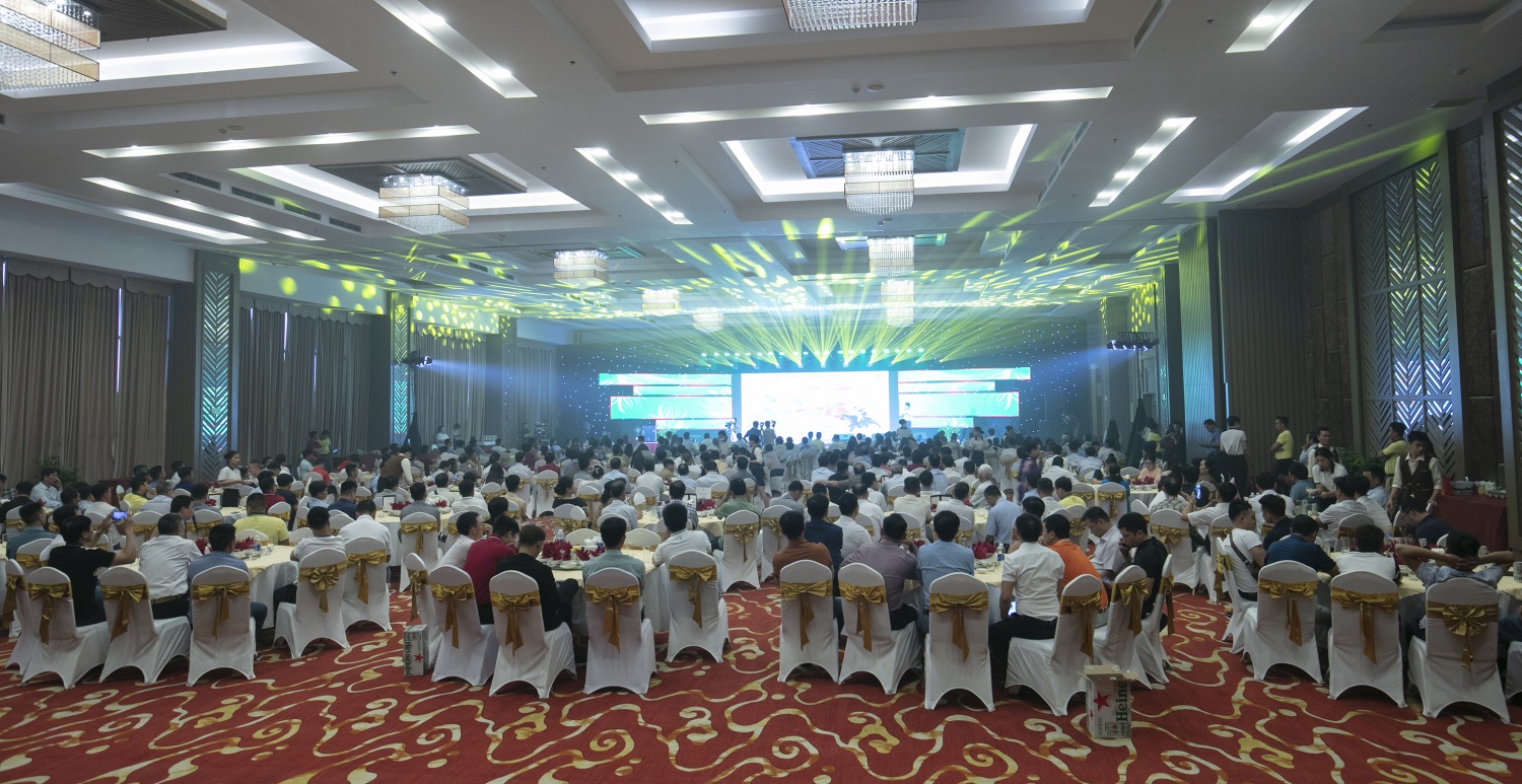 Đón mùa vàng rước Mercedes Benz GLC 200 cùng Phân bón Cà Mau Đón mùa vàng rước Mercedes Benz GLC 200 cùng Phân bón Cà Mau