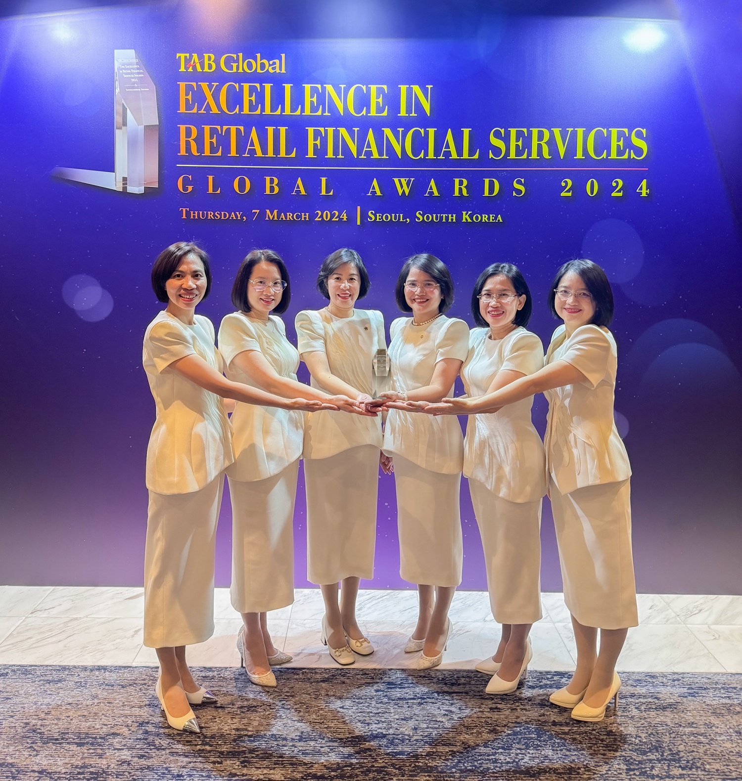 BIDV lập kỷ lục 9 lần nhận giải thưởng Ngân hàng Bán lẻ tốt nhất Việt Nam