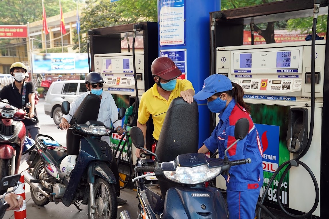 Thủ tướng yêu cầu thực hiện nghiêm quy định về hóa đơn điện tử trong kinh doanh, bán lẻ xăng dầu