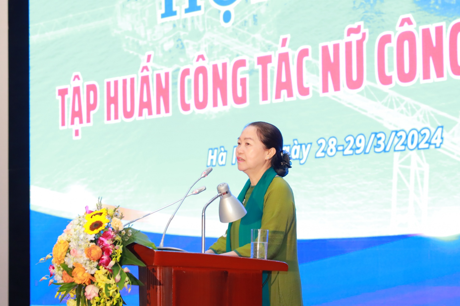 Công đoàn Dầu khí Việt Nam tổ chức Hội nghị tập huấn công tác nữ công năm 2024