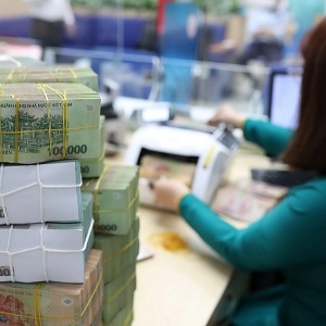 Tin tức kinh tế ngày 30/3: Lượng tiền gửi vào ngân hàng có xu hướng giảm