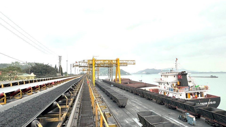 Tuyển than Cửa Ông: Nỗ lực cung cấp đủ than cho điện vào mùa khô