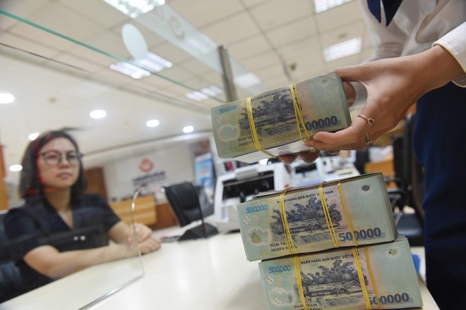 Tin tức kinh tế ngày 8/4: Lợi nhuận ngành ngân hàng thấp nhất 10 năm qua