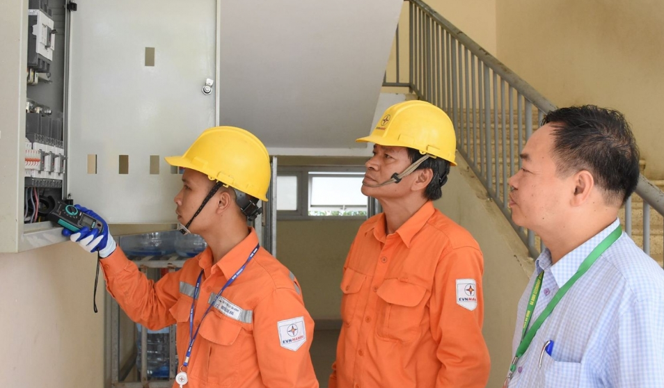 EVNHANOI đảm bảo điện phục vụ các kỳ thi