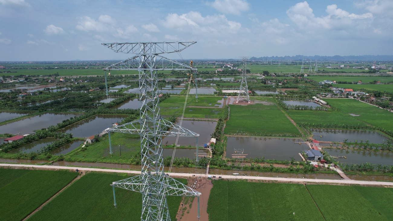 Chung sức “đua” tiến độ mạch 3