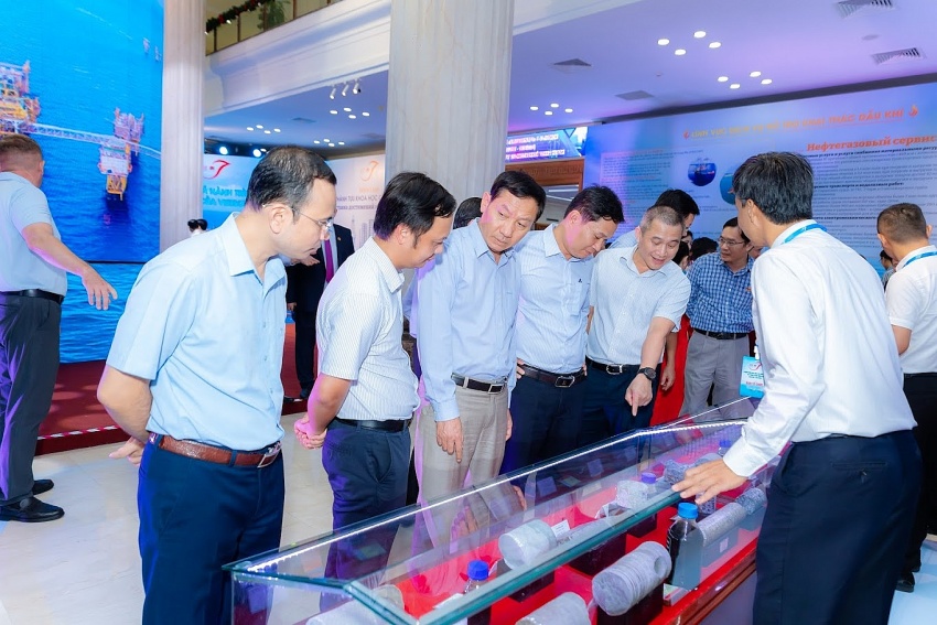 Vietsovpetro tổ chức triển lãm “Thành tựu khoa học công nghệ”
