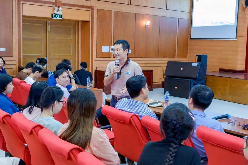 Sinh viên Trường Đại học Bách khoa TP Hồ Chí Minh tham quan, kiến tập tại Vietsovpetro
