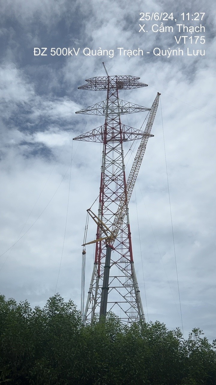 Vượt nắng gió, “đua” tiến độ đường dây 500kV mạch 3