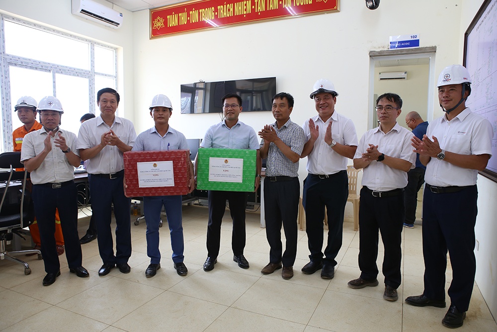 Hoàn thành đóng điện Đường dây 500kV mạch 3 cung đoạn Thanh Hóa - Nam Định