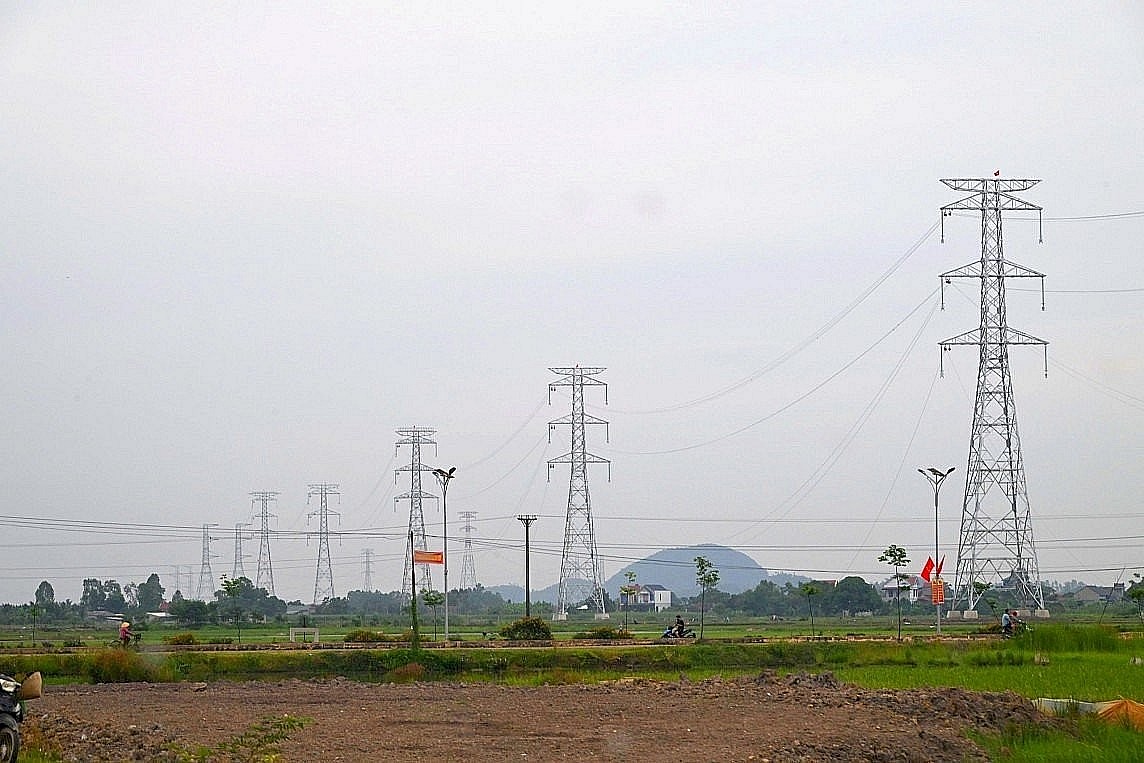 Đường dây 500kV mạch 3: Kỳ tích của niềm tin và sự đoàn kết Đường dây 500kV mạch 3: Kỳ tích của niềm tin và sự đoàn kết