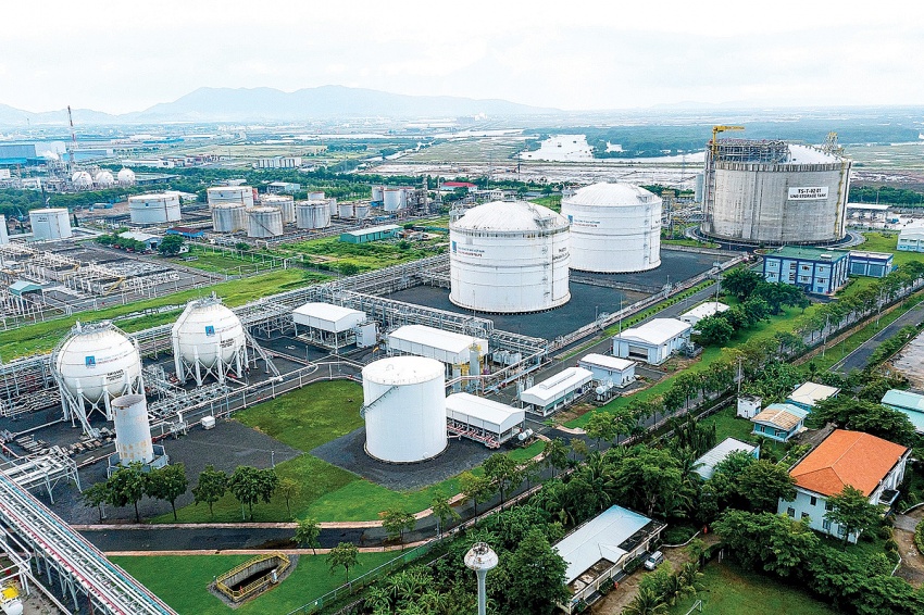 Petrovietnam vững vàng tâm thế viết tiếp những trang sử mới Petrovietnam sở hữu hệ thống cơ sở hạ tầng công nghiệp dầu khí lớn mạnh, đồng bộ với tổng tài sản hợp nhất đạt trên 1 triệu tỉ đồng