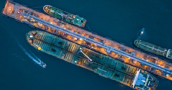 Tin Thị trường: Sắc đỏ phủ bóng thị trường dầu