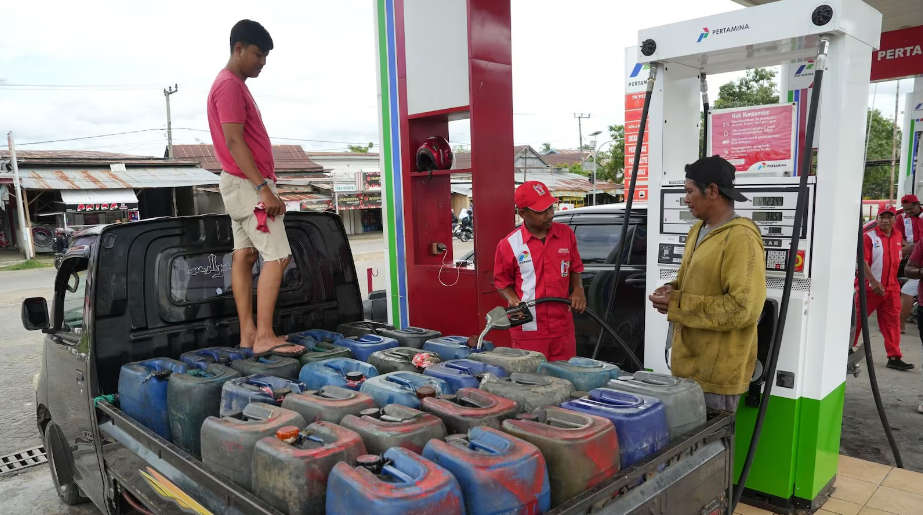 Indonesia làm gì để giảm sự phụ thuộc vào nhiên liệu hóa thạch?