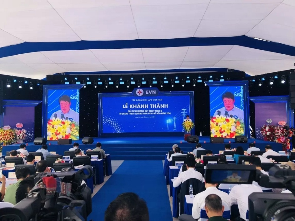 Dự án đường dây 500kV mạch 3: Kỳ tích từ sự chung sức, đồng lòng Dự án đường dây 500kV mạch 3: Kỳ tích từ sự chung sức, đồng lòng