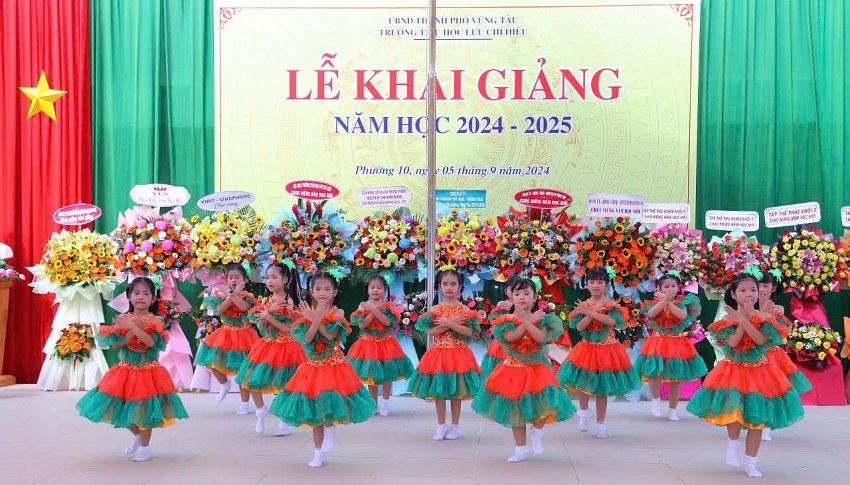 Trường Tiểu học Lưu Chí Hiếu tưng bừng Lễ khai giảng năm học mới 2024 2025