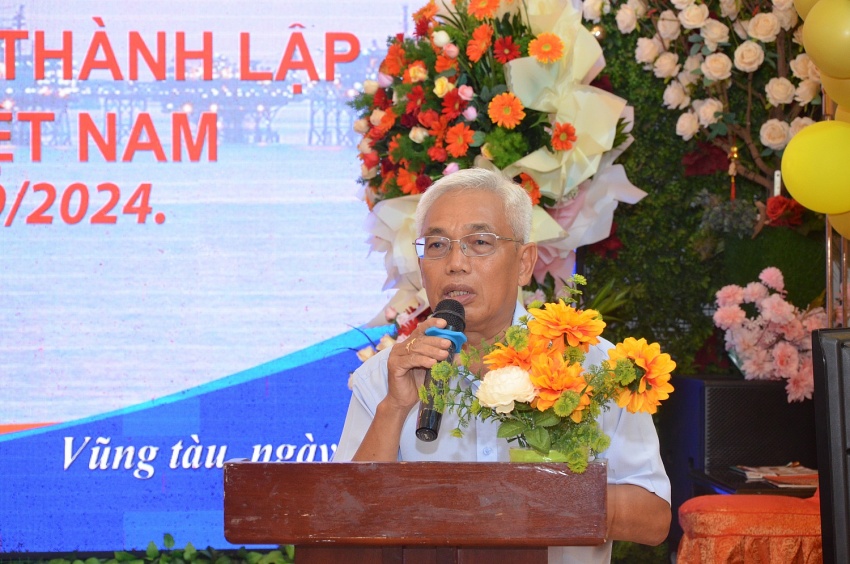 Hội Dầu khí Vũng Tàu tổ chức “Chào mừng kỷ niệm 15 năm thành lập Hội Dầu khí Việt Nam” Hội Dầu khí Vũng Tàu tổ chức “Chào mừng kỷ niệm 15 năm thành lập Hội Dầu khí Việt Nam”