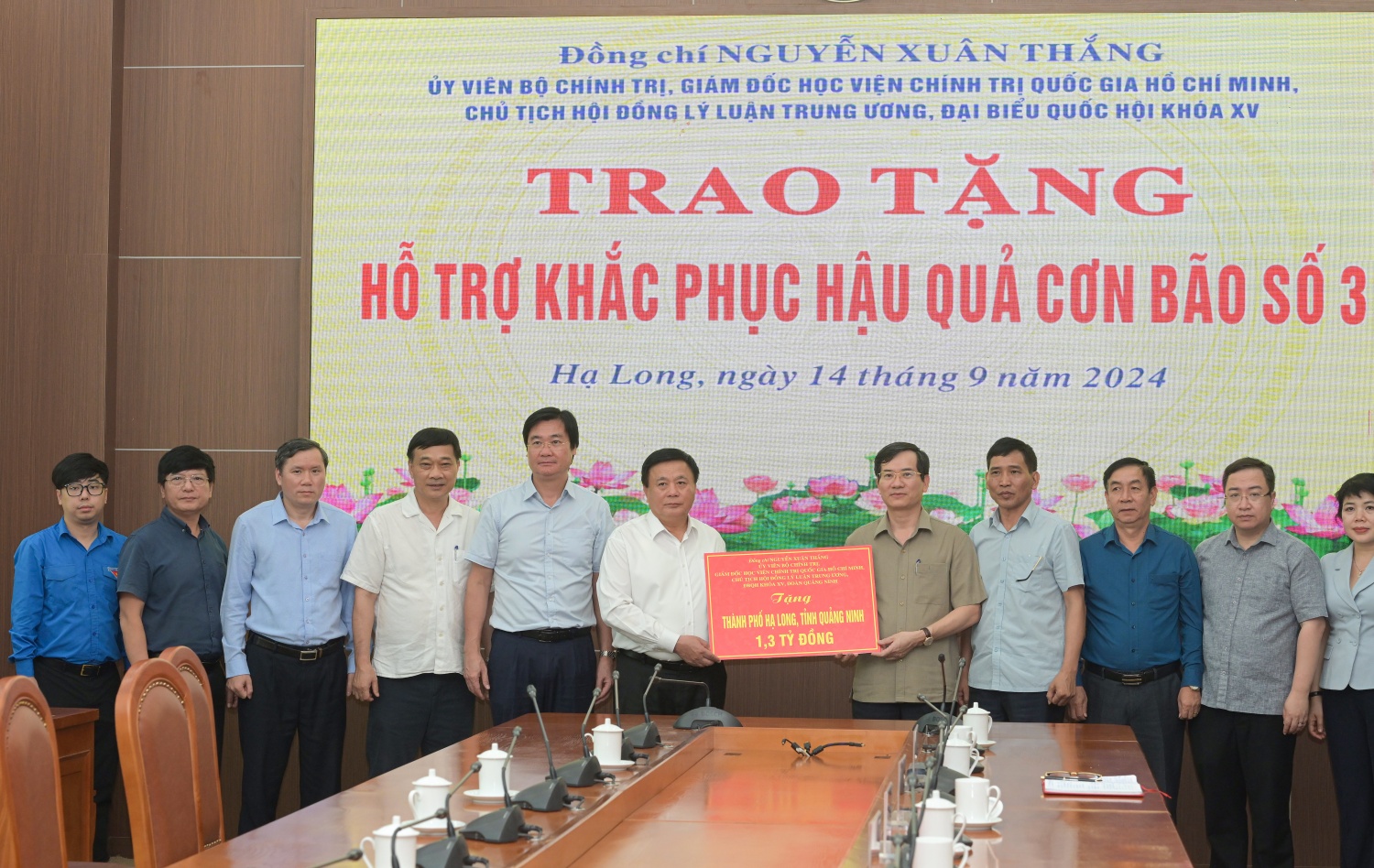 Petrovietnam thăm, động viên chính quyền, nhân dân bị ảnh hưởng do bão số 3 tại Quảng Ninh Petrovietnam thăm, động viên chính quyền, nhân dân bị ảnh hưởng do bão số 3 tại Quảng Ninh