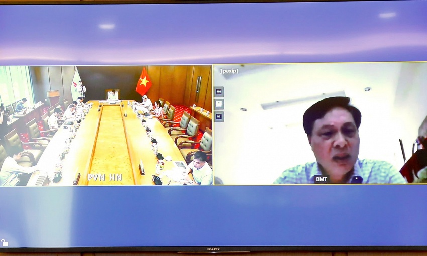 Petrovietnam xây dựng Chiến lược Ngành trên tinh thần "Một đội ngũ - Một mục tiêu" Petrovietnam xây dựng Chiến lược Ngành trên tinh thần "Một đội ngũ - Một mục tiêu"