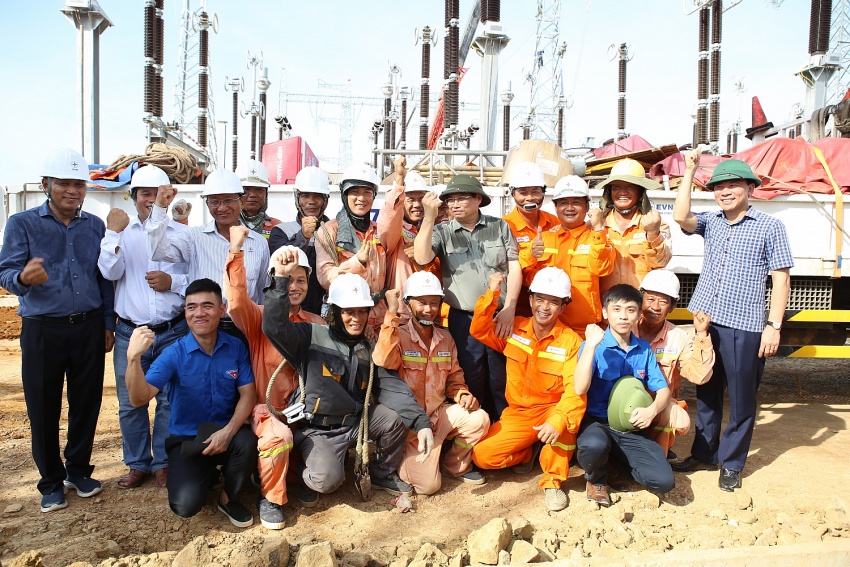 Dự án đường dây 500kV mạch 3: Thần tốc hoàn thành theo đúng chỉ đạo của Thủ tướng Dự án đường dây 500kV mạch 3: Thần tốc hoàn thành theo đúng chỉ đạo của Thủ tướng