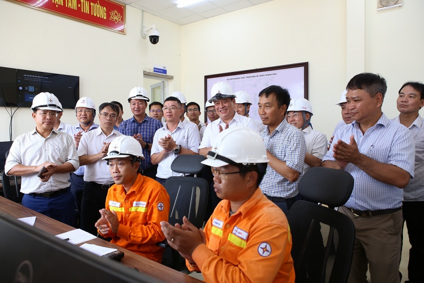 Dự án đường dây 500kV mạch 3: Thần tốc hoàn thành theo đúng chỉ đạo của Thủ tướng Dự án đường dây 500kV mạch 3: Thần tốc hoàn thành theo đúng chỉ đạo của Thủ tướng