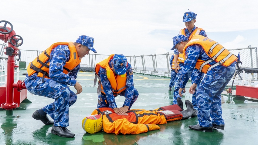 Cảnh sát biển Việt Nam – Indonesia luyện tập chung trên biển Cảnh sát biển Việt Nam – Indonesia luyện tập chung trên biển