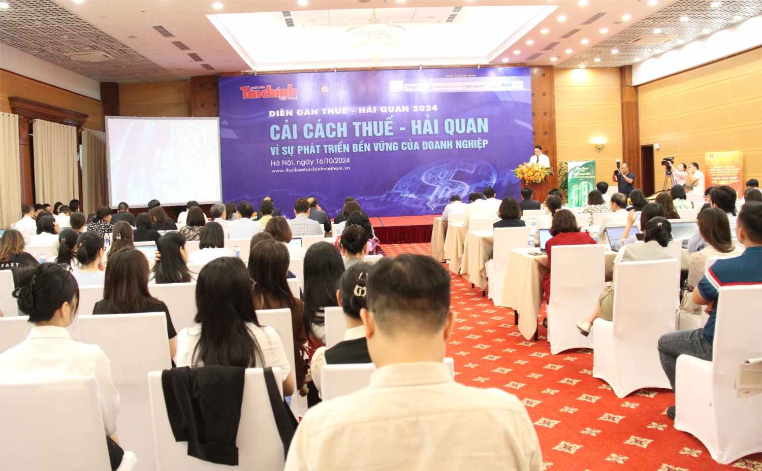 Cải cách Thuế - Hải quan vì sự phát triển bền vững của doanh nghiệp Cải cách Thuế - Hải quan vì sự phát triển bền vững của doanh nghiệp