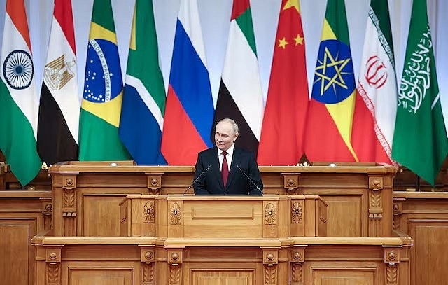 Tổng thống Nga Vladimir Putin phát biểu tại Diễn đàn Nghị viện BRICS ở Saint Petersburg, Nga ngày 11/7/ 2024. Ảnh: Reuters.