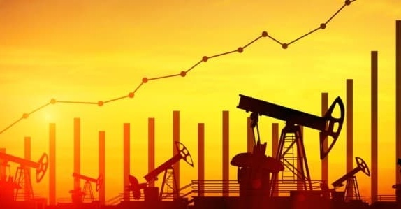 Giá dầu biến động khi hòa đàm Ukraine tiến triển