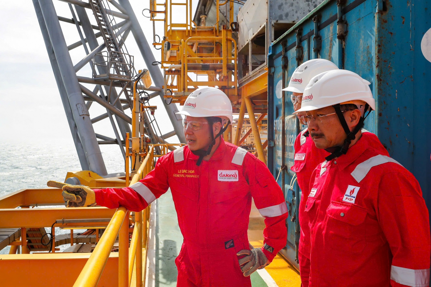 Lãnh đạo PVEP kiểm tra tình hình, động viên CBCNV tại mỏ Đại Hùng và cụm mỏ Sư tử