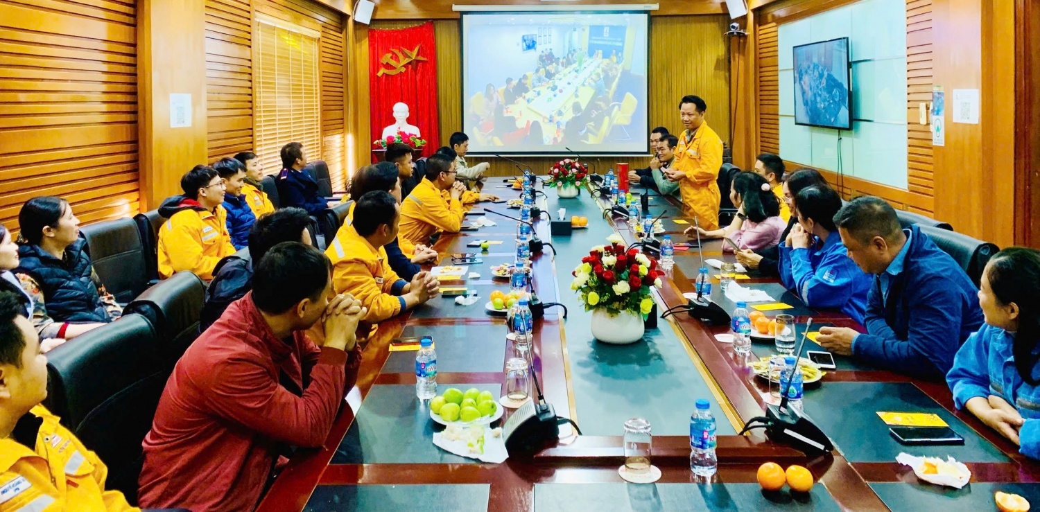 PV GAS HAI PHONG tổ chức gặp mặt đầu năm trực tuyến để cổ vũ tinh thần đồng lòng và quyết tâm trong năm lao động mới PV GAS HAI PHONG tổ chức gặp mặt đầu năm trực tuyến để cổ vũ tinh thần đồng lòng và quyết tâm trong năm lao động mới