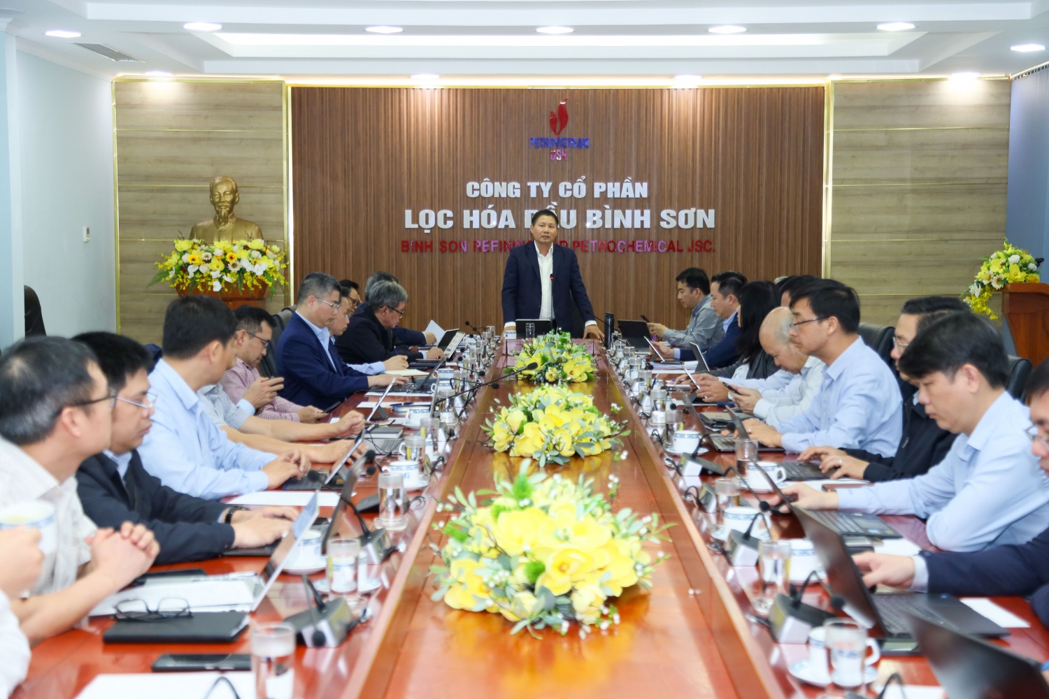 Đồng chí Bùi Ngọc Dương – Bí thư Đảng ủy, Chủ tịch HĐQT BSR, Trưởng ban chỉ đạo phát biểu tại kỳ họp.