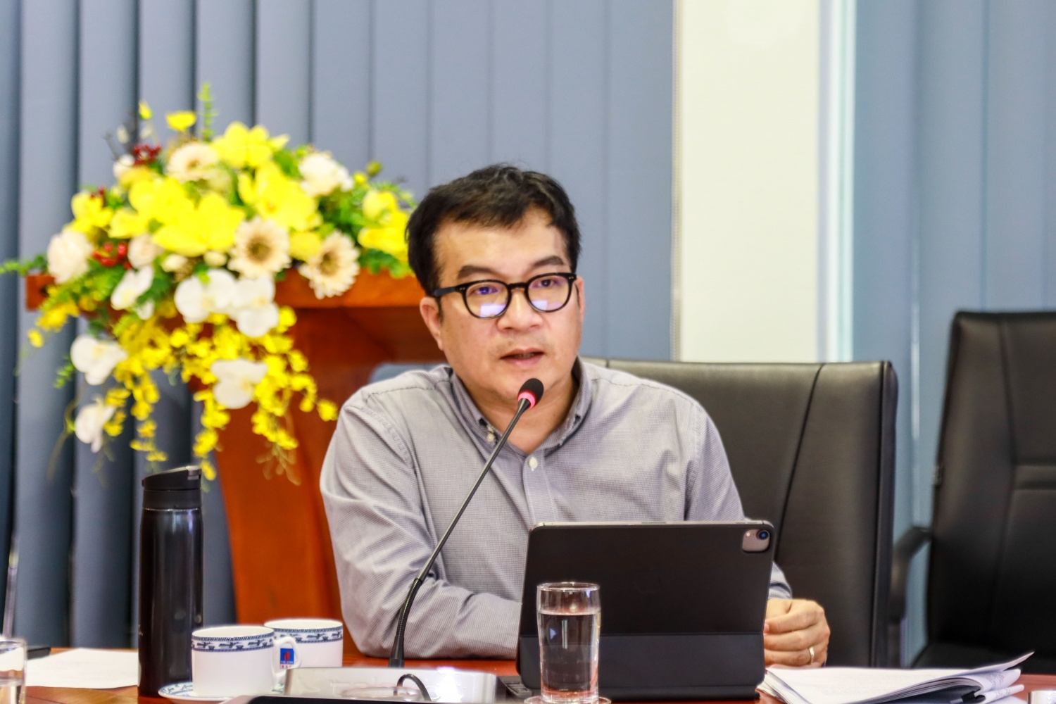 Đồng chí Nguyễn Việt Thắng - Phó Bí thư Đảng uỷ, Tổng Giám đốc BSR phát biểu tại kỳ họp