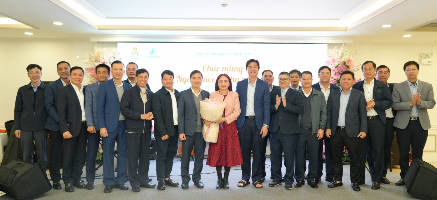 CĐ DKVN tổ chức gặp mặt nữ CBNV khu vực phía Bắc nhân dịp Quốc tế Phụ nữ 8/3