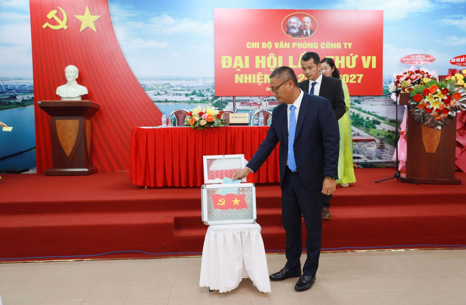 Đảng bộ DQS: Chi bộ Văn phòng tổ chức thành công Đại hội Chi bộ nhiệm kỳ 2025 – 2027