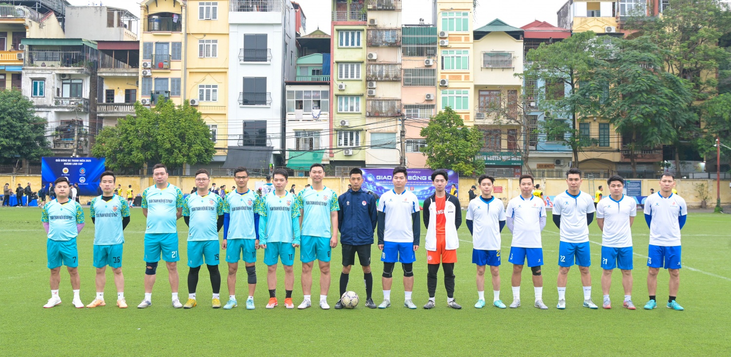 Các đội bóng chuẩn bị bước vào thi đấu