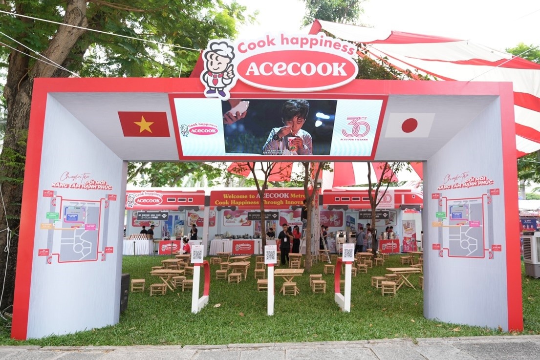 Acecook Việt Nam mang thông điệp kỷ niệm 30 năm “Cook Happiness Through Innovation” đến Lễ hội Việt - Nhật lần thứ 10