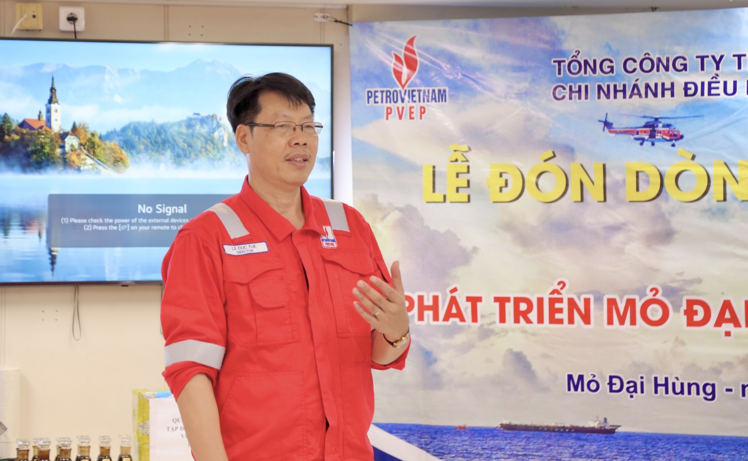 Đảng bộ PVEP-POC đặt mục tiêu vào Top 3 nhà điều hành có sản lượng khai thác dầu khí lớn nhất Việt Nam Đảng bộ PVEP-POC đặt mục tiêu vào Top 3 nhà điều hành có sản lượng khai thác dầu khí lớn nhất Việt Nam