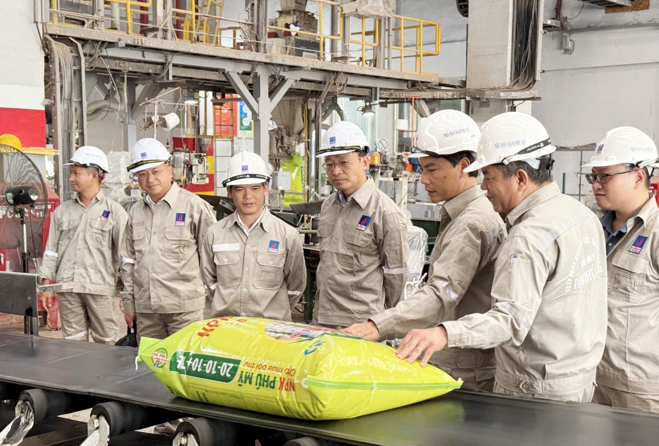PVFCCo   Phú Mỹ vững bước vượt kế hoạch quý I, tạo đà tăng trưởng năm 2025