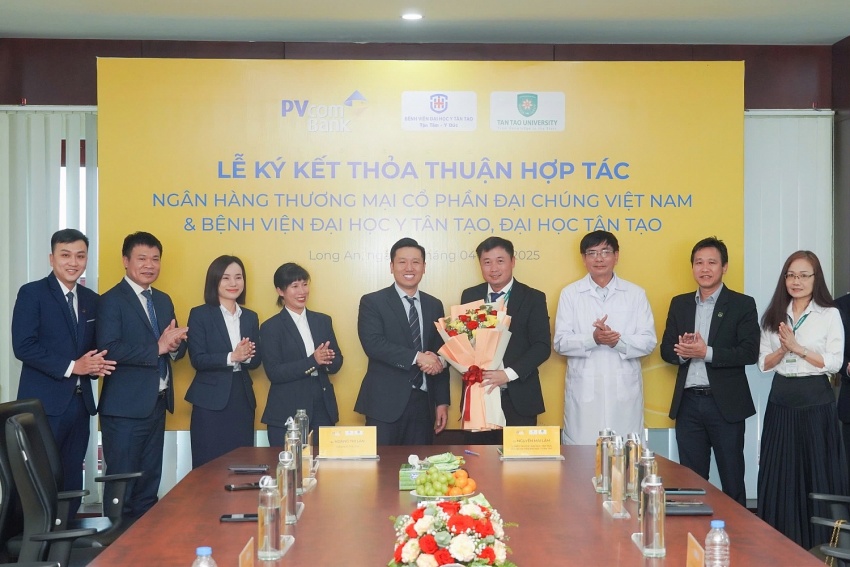 PVcomBank ký kết hợp tác toàn diện với Bệnh viện và trường Đại học tại tỉnh Long An PVcomBank ký kết hợp tác toàn diện với bệnh viện và trường đại học tại tỉnh Long An